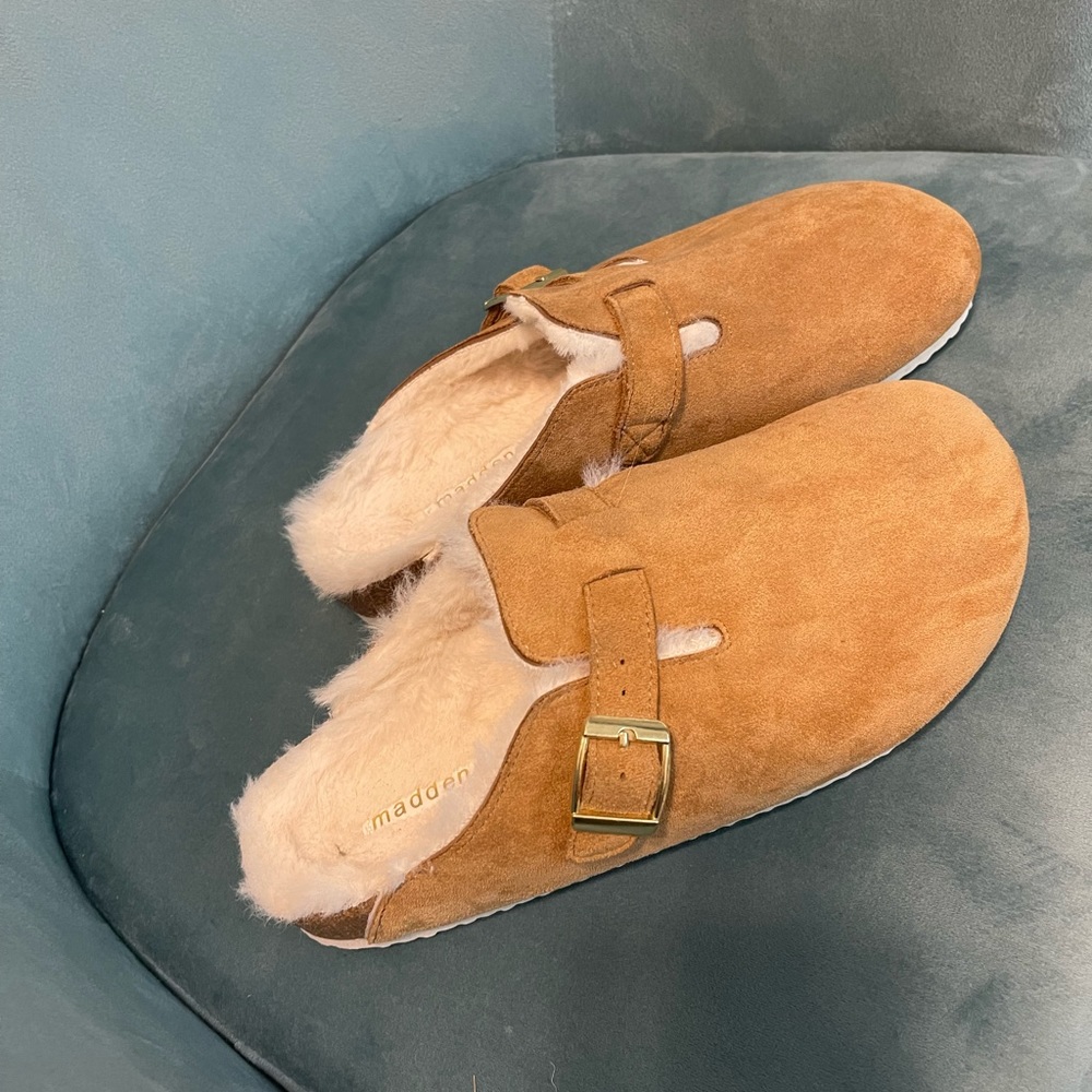 Madden Girl size 8 clogs